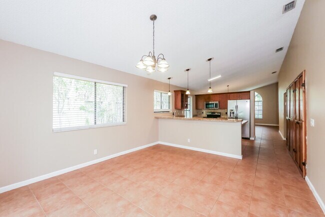 Building Photo - 575 NW 38th Ave