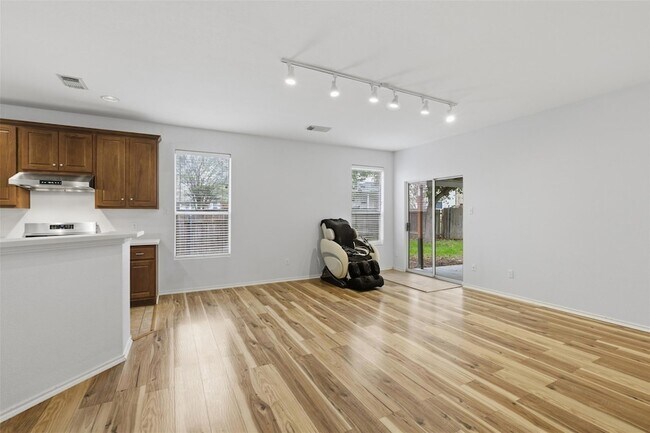 Building Photo - 11505 Plow Horse Cove