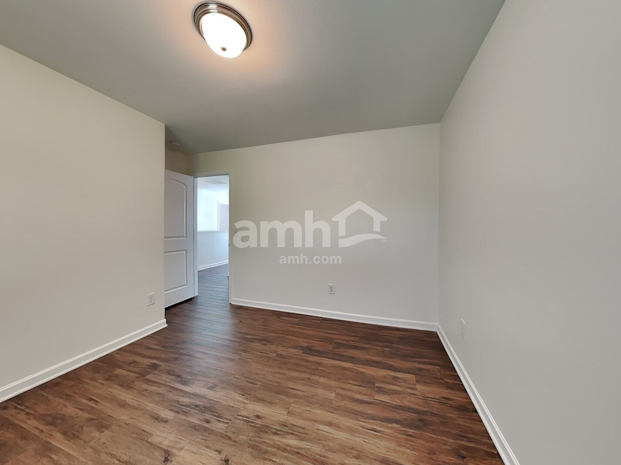 Building Photo - 3022 Bushfield Dr