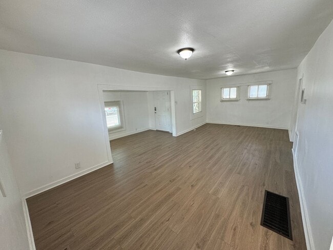 Primary Photo - Fully Remodeled home in great location!