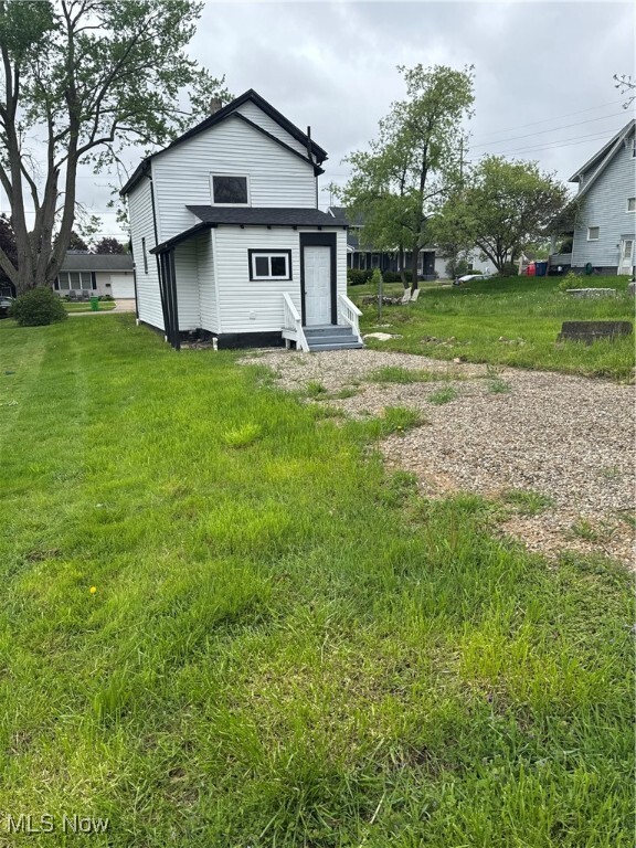 Building Photo - 1126 Borden Ave SW