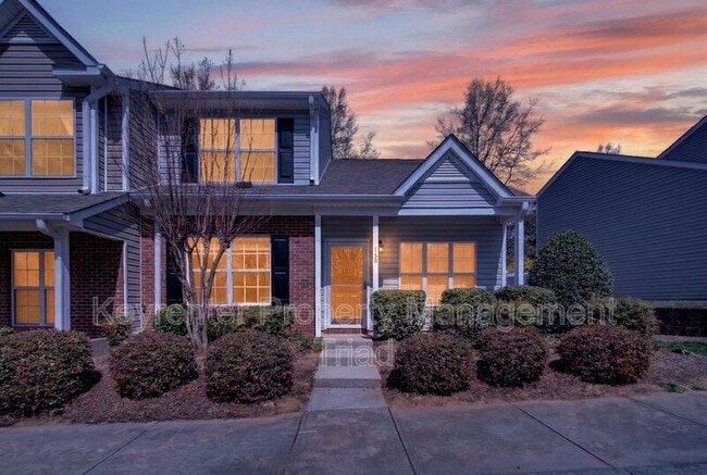 Building Photo - 138 Tannenbaum Cir