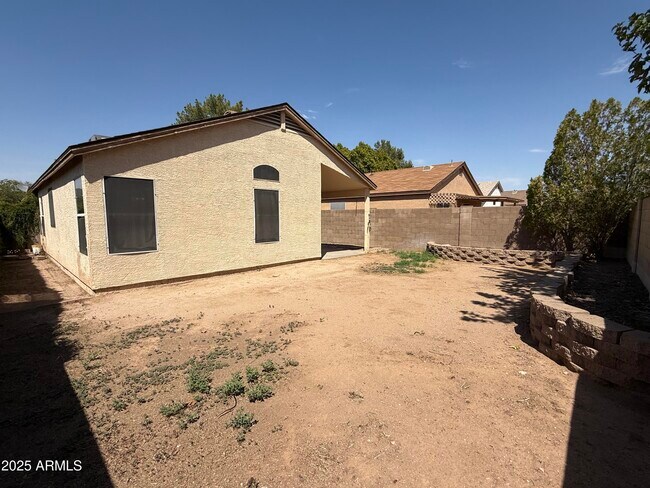 Building Photo - 4019 W Fallen Leaf Ln