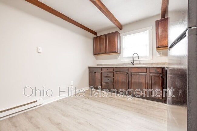 Building Photo - 3088 Grasmere Ave