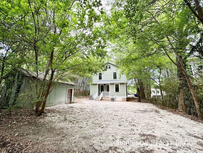 Building Photo - Beautifully Renovated Home In Historic Boy...