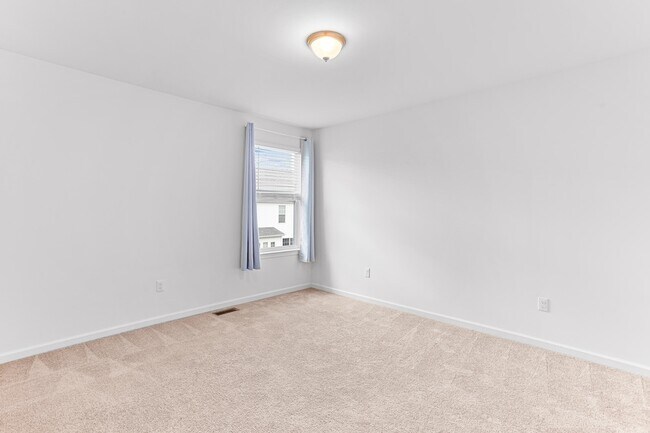 Building Photo - 286 Springview St