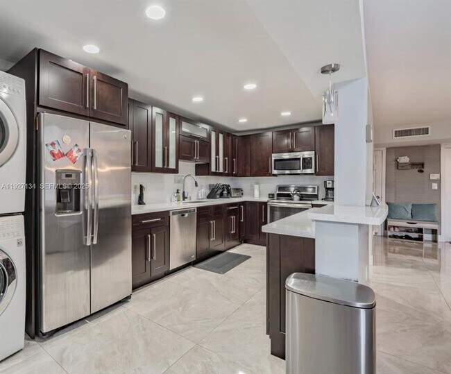 Building Photo - 550 NW 210th St