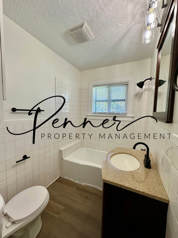 Building Photo - 9623 E 9th St S