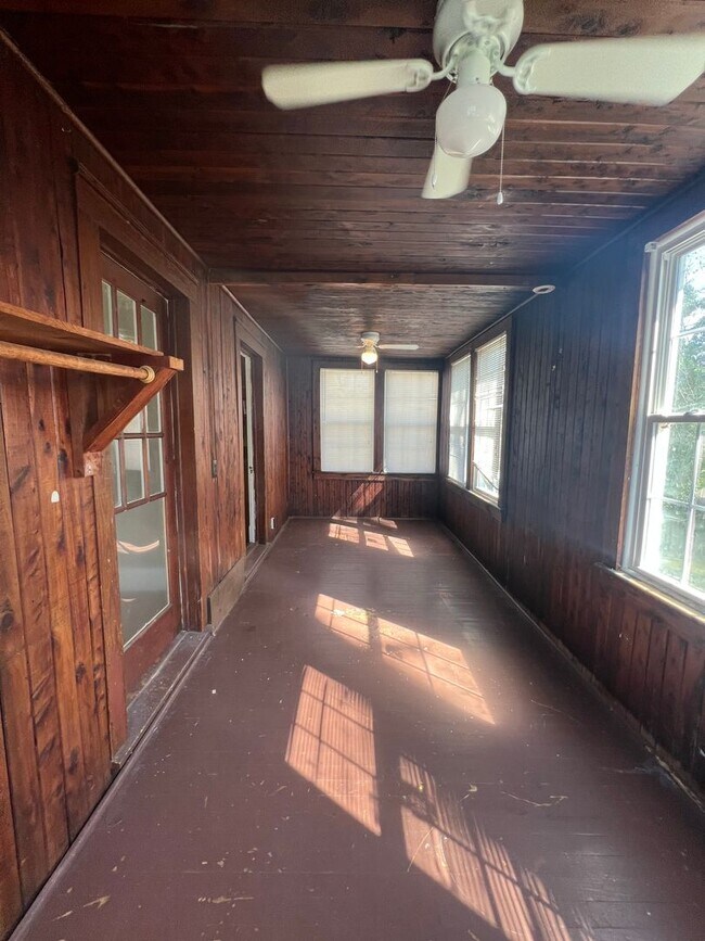 Building Photo - 119 Lee Avenue