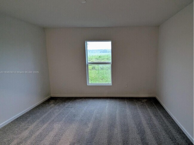 Building Photo - 2406 McKinley Dr