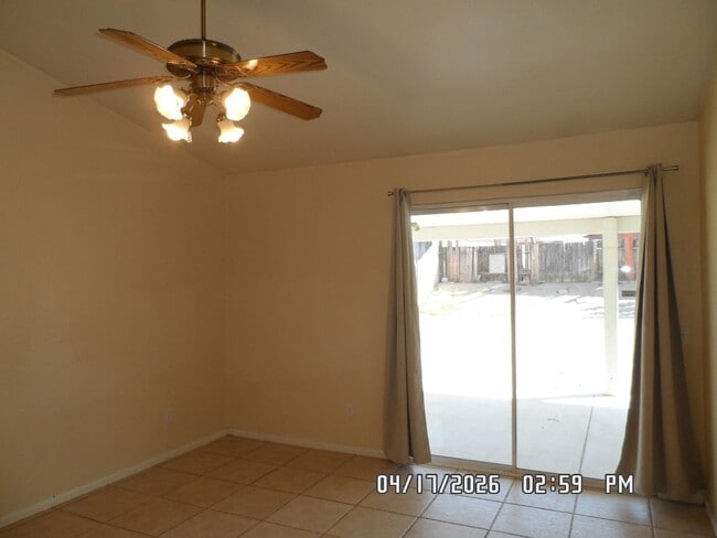 Building Photo - 3 Bedrooms, 2 Bathrooms, approx. 1392 sq. ft., 2 Car Garage, Covered Patio, Fenced, Play house,