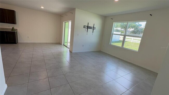 Building Photo - 611 Autumn Stream Dr