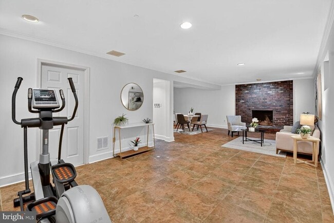 Building Photo - 3227 Ellicott St NW