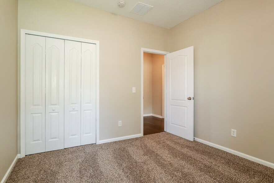 Building Photo - 2682 Oak Haven Dr