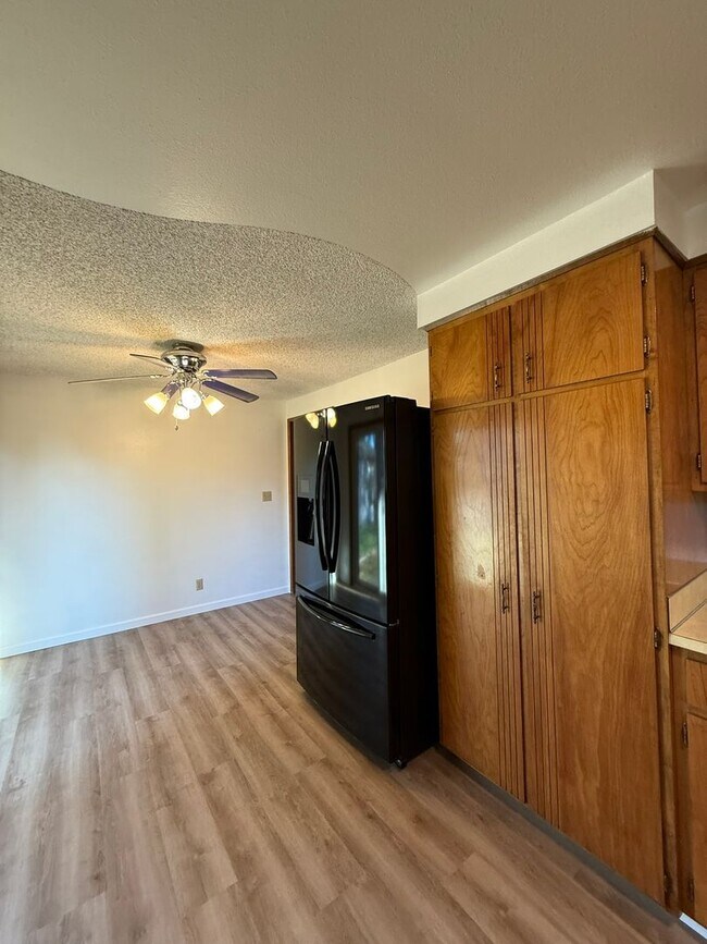 Building Photo - Santa Clara Gem