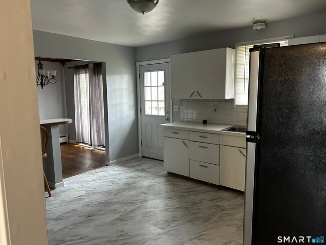 Building Photo - 87 Worcester Ave