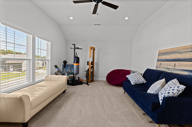 Building Photo - 105 Farmridge Wy