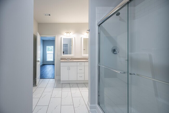 Building Photo - 7172 Paisley Cir