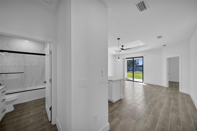 Building Photo - 328 Gordon Ave S