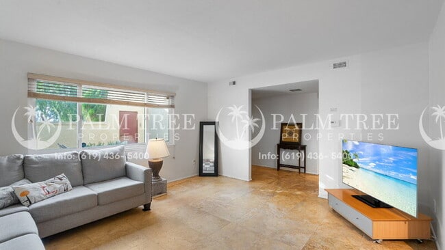 Building Photo - 3582 Governor Dr