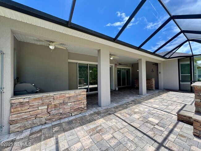 Building Photo - 559 Majestic Eagle Dr