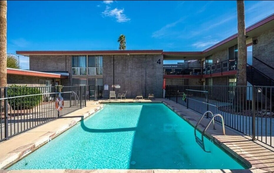 Building Photo - 1225 E Medlock Dr