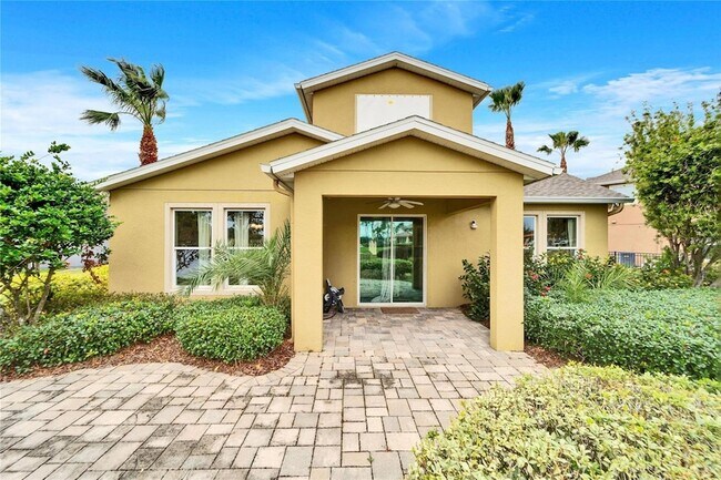 Building Photo - 13316 Palmera Vista Dr