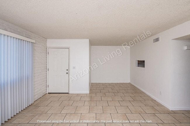 Building Photo - SAND2241