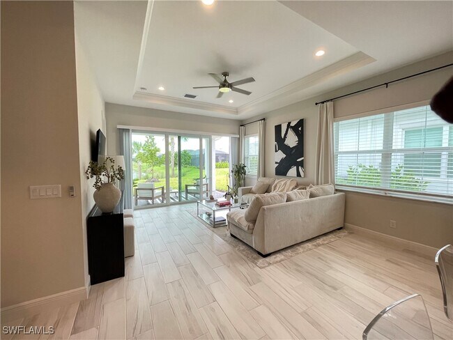 Building Photo - 9213 Cayman Dr