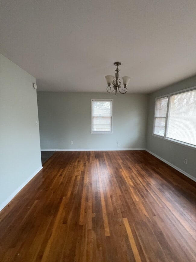 Building Photo - 130 Armstrong Dr