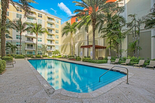 Building Photo - 804 E Windward Way