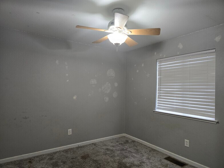 Building Photo - 1176 Junction Dr