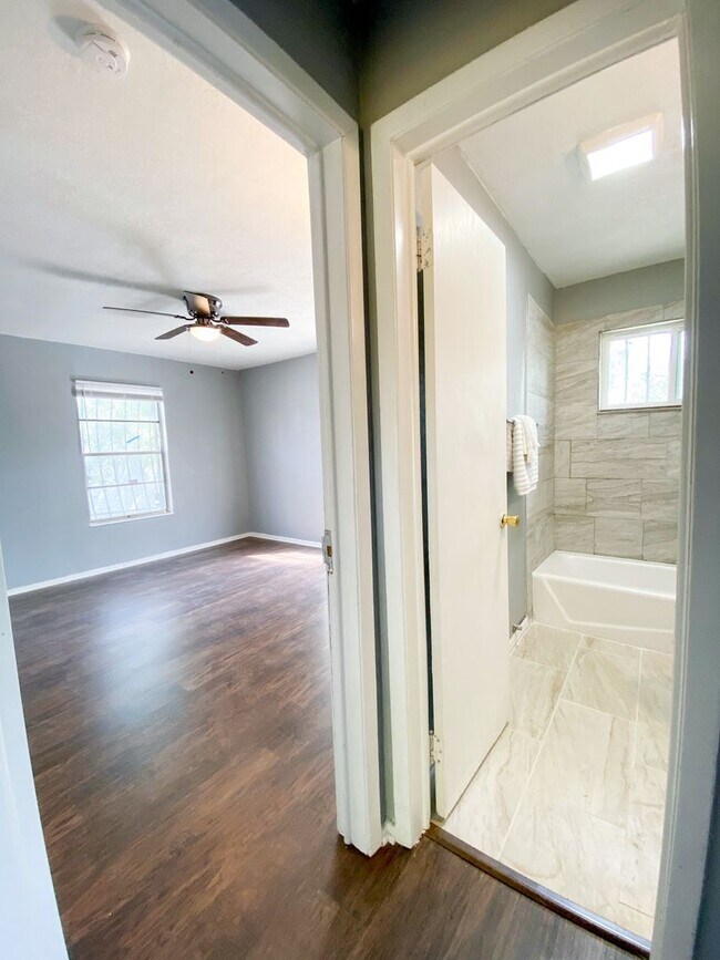 Building Photo - UNIVERSITY PARK