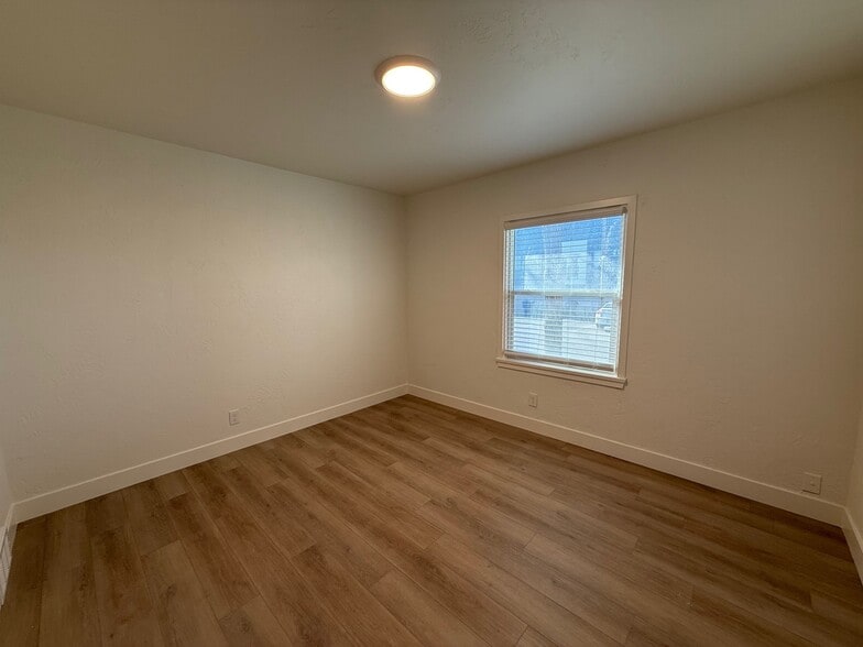 Building Photo - 3309 S 1620 E