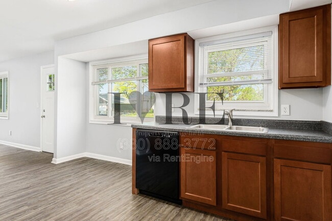 Building Photo - 3204 T Ave