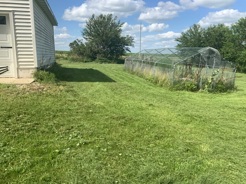 Building Photo - 1900 Van Meter Ave