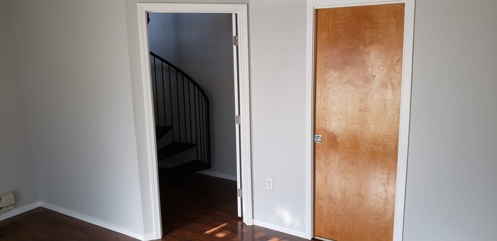 1st floor bedroom and stairs - 701 Pennsylvania Ave