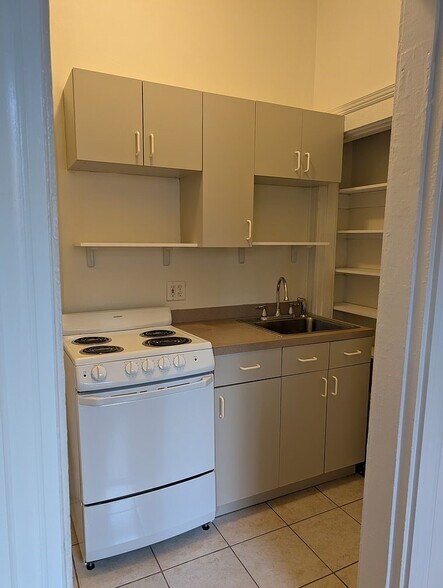 Building Photo - 509 Columbus Ave