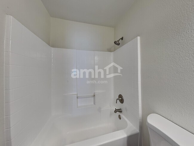 Building Photo - 40600 N Jay Ln