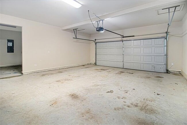 Building Photo - 4710 Wagon Trail