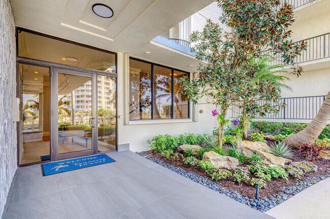 Building Photo - 400 S Beach Rd