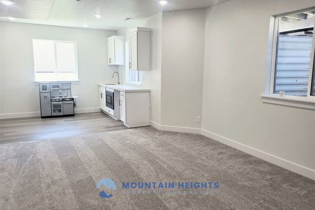 Building Photo - 3861 Spring Brook Ln