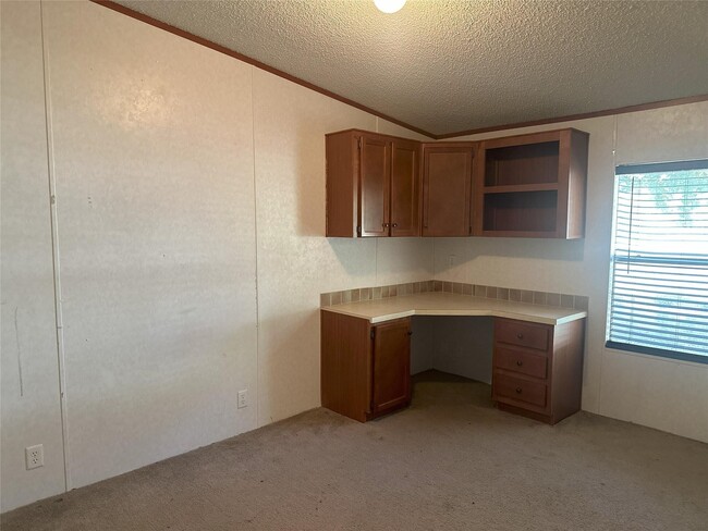 Building Photo - 89 Pine Oak Ln