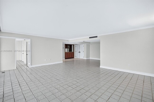 Building Photo - 1 Grove Isle Dr