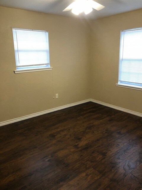 Building Photo - 5332 NW Ash Ave