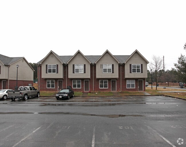 Building Photo - 200 Westridge Dr