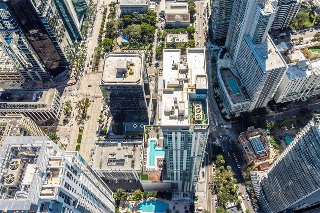 Building Photo - 1080 Brickell Ave