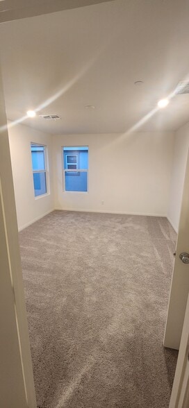 Building Photo - 8944 Juniper Knoll Ave