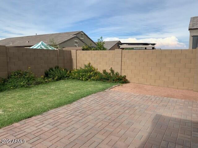 Building Photo - 41342 W Jenna Ln