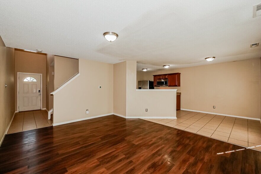 Building Photo - 14349 Black Farm Dr